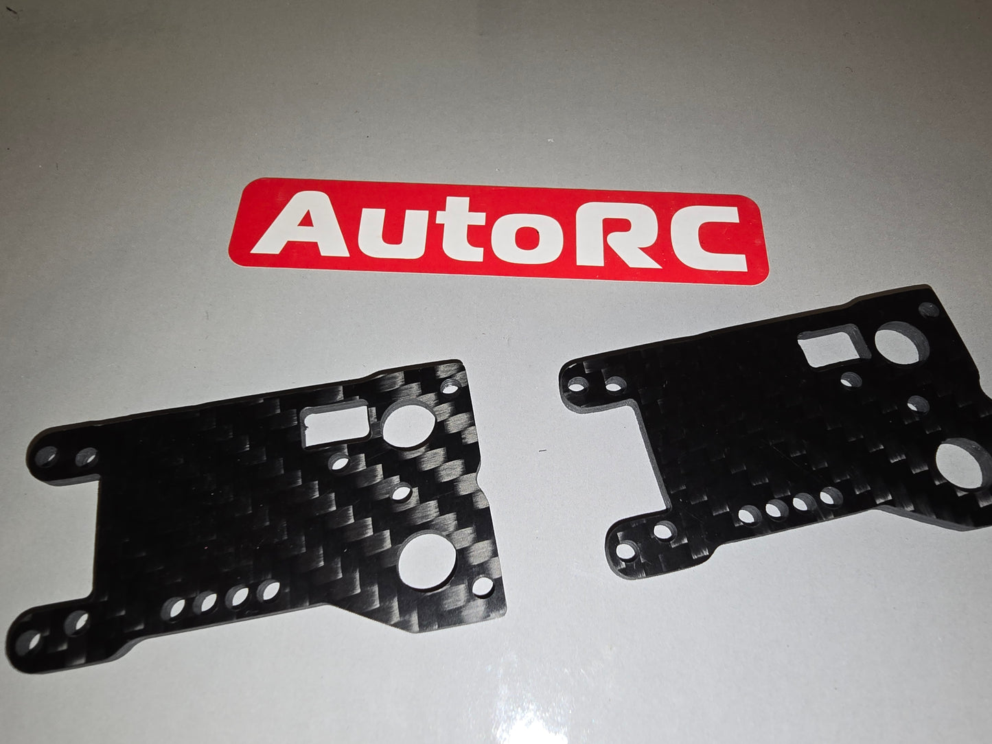 #AU0404 CARBON REAR ARM 0° TOE 2.5MM